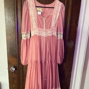 Pink & White 1970s Gunne Sax Dress